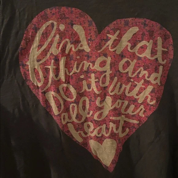 Natural Life Heart Graphic Brown T-Shirt, “Find that thing” - Picture 2 of 2